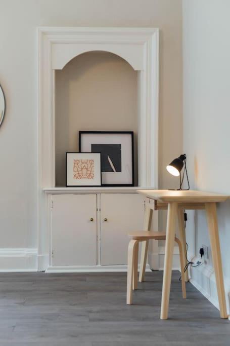 Stylish Stirling Apartment - Free Parking Exteriör bild