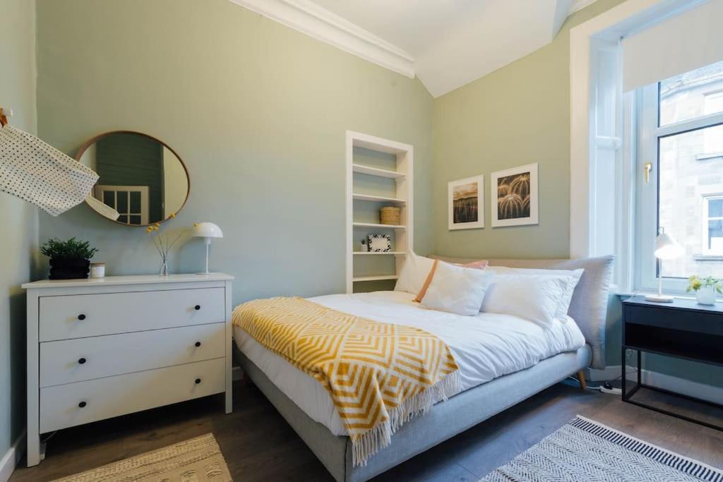Stylish Stirling Apartment - Free Parking Exteriör bild