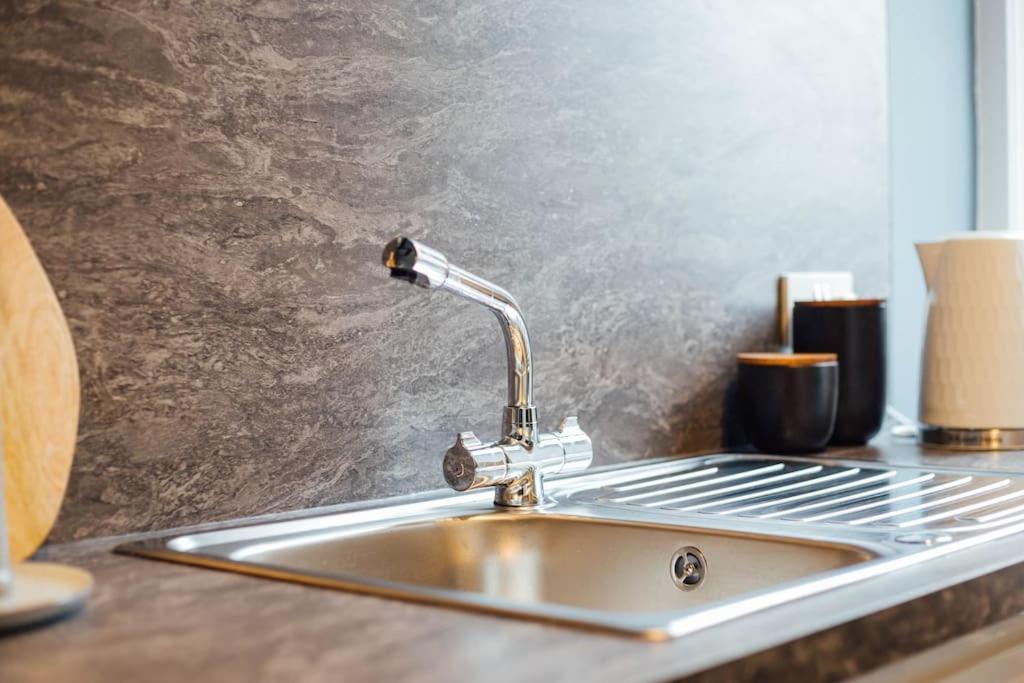 Stylish Stirling Apartment - Free Parking Exteriör bild